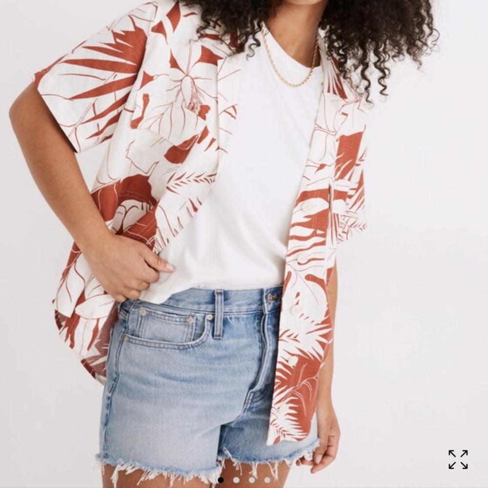 Madewell Relaxed Denim Shorts‎ in Rosemount Wash: Destroyed Hem Edition size 24